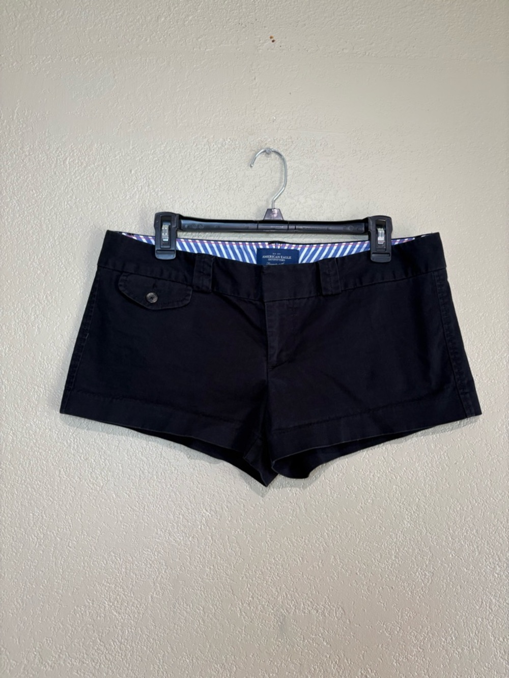 American Eagle Outfitters Black Women's Chino Shorts